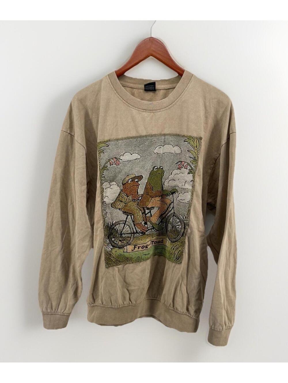 Vintage Frog and Toad Sweatshirt Men L Beige Graphic 1972 Cartoon Crewneck